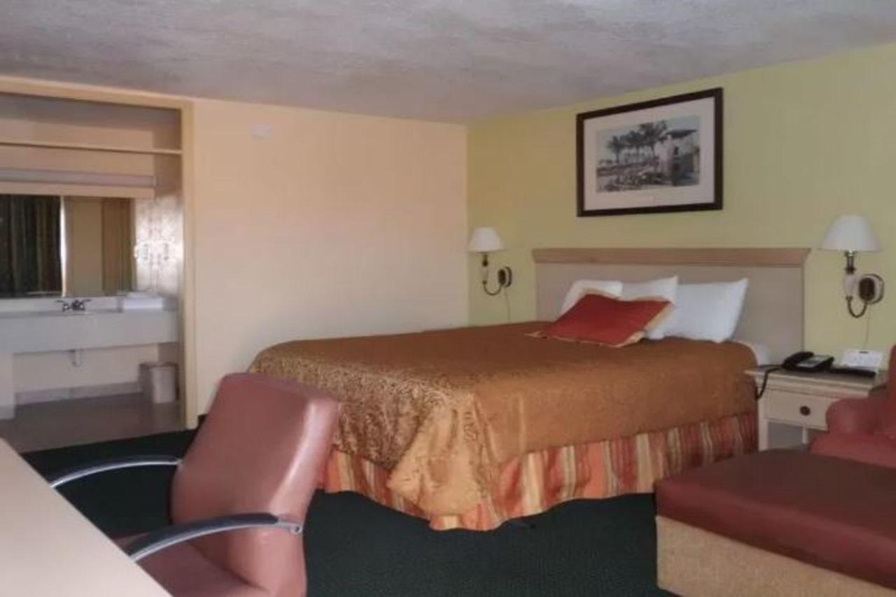 America'S Best Inn & Suites-Lakeland Bagian luar foto