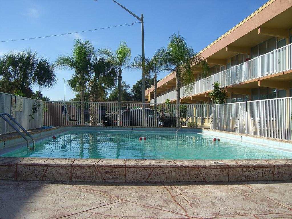 America'S Best Inn & Suites-Lakeland Bagian luar foto