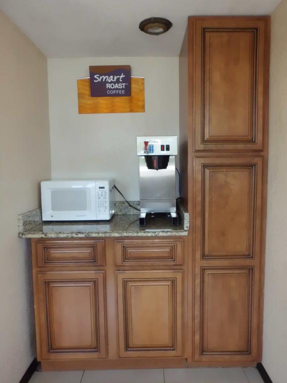 America'S Best Inn & Suites-Lakeland Bagian luar foto